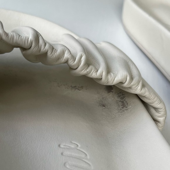 ☘️ J.CREW  LEATHER SLIDES/ SANDALS IN WHITE, size 11 - Picture 4 of 16